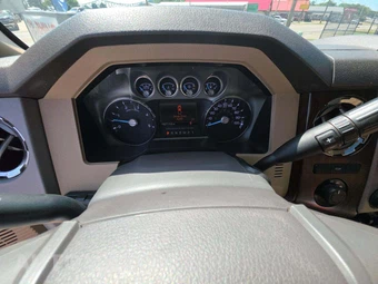 2015 Ford Super Duty F-350 Lariat Crew Cab Long Bed DRW - miniatura 9
