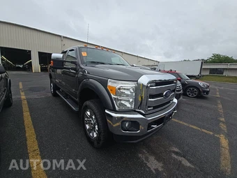 2015 Ford Super Duty F-350 Lariat Crew Cab Medium Bed - miniatura 3