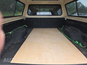 2015 Ford Super Duty F-350 XLT Crew Cab Medium Bed - miniatura 16