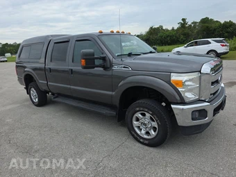 2015 Ford Super Duty F-350 XLT Crew Cab Medium Bed - miniatura 3