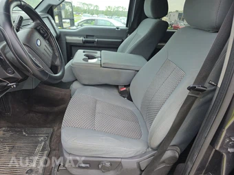 2015 Ford Super Duty F-350 XLT Crew Cab Medium Bed - miniatura 7