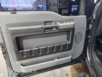 2015 Ford Super Duty F-350 XLT Crew Cab Medium Bed - miniatura 15