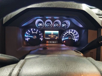 2015 Ford Super Duty F-350 XLT Crew Cab Medium Bed - miniatura 18