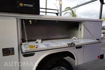2015 Ford Super Duty F-450 Cab Chassis XL Crew Cab DRW - miniatura 13