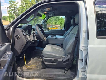 2015 Ford Super Duty F-450 Cab Chassis XL Crew Cab DRW - miniatura 6