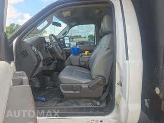 2015 Ford Super Duty F-450 Cab Chassis XL Regular Cab DRW - miniatura 3