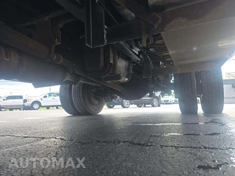 2015 Ford Super Duty F-450 Cab Chassis XL Regular Cab DRW - miniatura 4