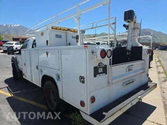 2015 Ford Super Duty F-450 Cab Chassis XL Regular Cab DRW - miniatura 2