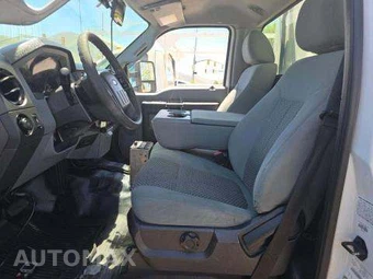 2015 Ford Super Duty F-450 Cab Chassis XL Regular Cab DRW - miniatura 6