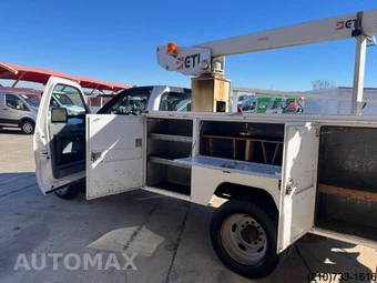 2015 Ford Super Duty F-450 Cab Chassis XL Regular Cab DRW - miniatura 13