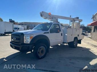 2015 Ford Super Duty F-450 Cab Chassis XL Regular Cab DRW - miniatura 3