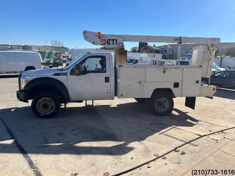 2015 Ford Super Duty F-450 Cab Chassis XL Regular Cab DRW - miniatura 4
