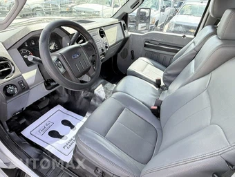 2015 Ford Super Duty F-450 Cab Chassis XL Regular Cab DRW - miniatura 12