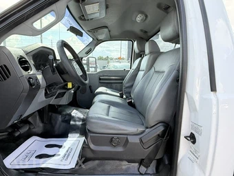 2015 Ford Super Duty F-450 Cab Chassis XL Regular Cab DRW - miniatura 14