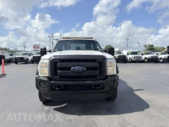 2015 Ford Super Duty F-450 Cab Chassis XL Regular Cab DRW - miniatura 2