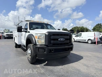 2015 Ford Super Duty F-450 Cab Chassis XL Regular Cab DRW - miniatura 3