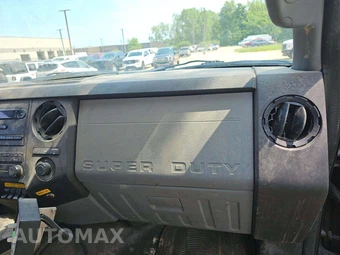 2015 Ford Super Duty F-450 Cab Chassis XL Regular Cab DRW - miniatura 16