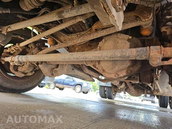 2015 Ford Super Duty F-450 Cab Chassis XL Regular Cab DRW - miniatura 17