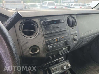 2015 Ford Super Duty F-450 Cab Chassis XL Regular Cab DRW - miniatura 10