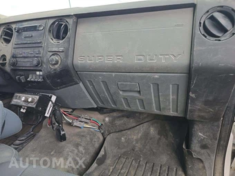 2015 Ford Super Duty F-450 Cab Chassis XL Regular Cab DRW - miniatura 16