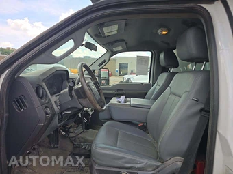 2015 Ford Super Duty F-450 Cab Chassis XL Regular Cab DRW - miniatura 6