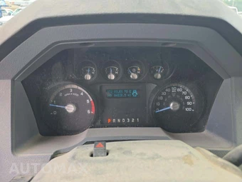 2015 Ford Super Duty F-450 Cab Chassis XL Regular Cab DRW - miniatura 9