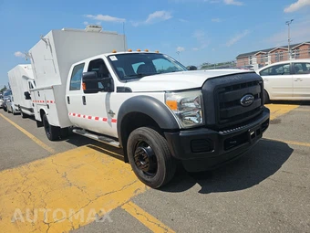 2015 Ford Super Duty F-550 Cab Chassis XL Crew Cab DRW - miniatura 3