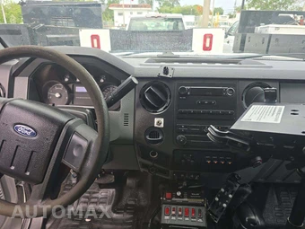 2015 Ford Super Duty F-550 Cab Chassis XL Crew Cab DRW - miniatura 10