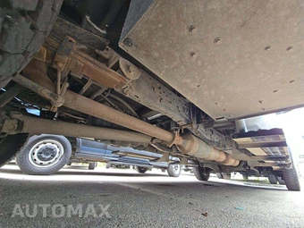 2015 Ford Super Duty F-550 Cab Chassis XL Crew Cab DRW - miniatura 16