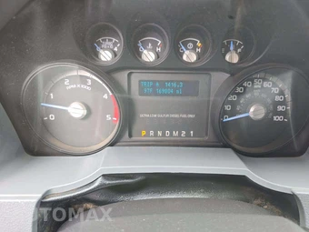 2015 Ford Super Duty F-550 Cab Chassis XL Crew Cab DRW - miniatura 9