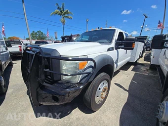 2015 Ford Super Duty F-550 Cab Chassis XL Crew Cab DRW