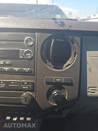 2015 Ford Super Duty F-550 Cab Chassis XL Crew Cab DRW - miniatura 37
