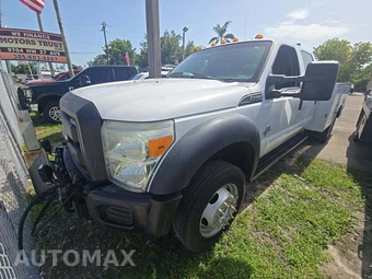 2015 Ford Super Duty F-550 Cab Chassis XL Crew Cab DRW