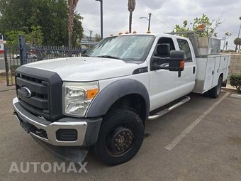2015 Ford Super Duty F-550 Cab Chassis XL Crew Cab DRW