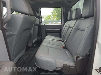 2015 Ford Super Duty F-550 Cab Chassis XL Crew Cab DRW - miniatura 12