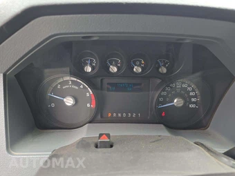 2015 Ford Super Duty F-550 Cab Chassis XL Crew Cab DRW - miniatura 8
