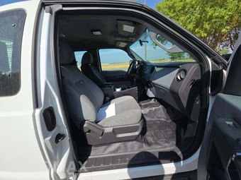 2015 Ford Super Duty F-550 Cab Chassis XL Extended Cab w/Rear Doors DRW - miniatura 14