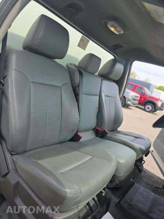 2015 Ford Super Duty F-550 Cab Chassis XL Regular Cab DRW - miniatura 15