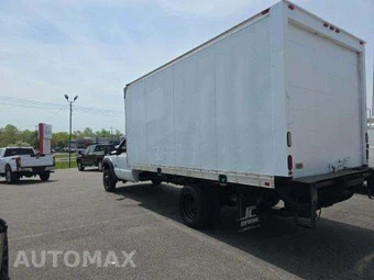 2015 Ford Super Duty F-550 Cab Chassis XL Regular Cab DRW - miniatura 2