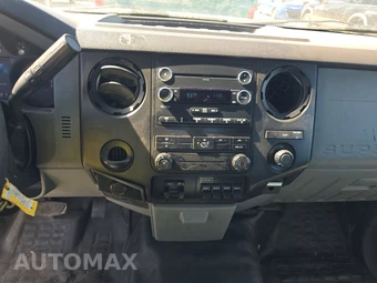 2015 Ford Super Duty F-550 Cab Chassis XL Regular Cab DRW - miniatura 11