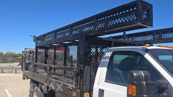 2015 Ford Super Duty F-550 Cab Chassis XL Regular Cab DRW - miniatura 19