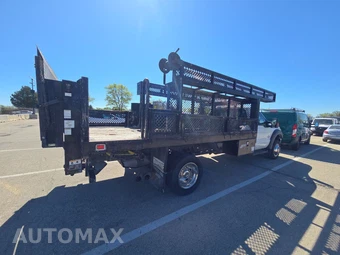 2015 Ford Super Duty F-550 Cab Chassis XL Regular Cab DRW - miniatura 4
