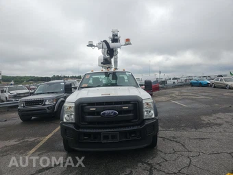 2015 Ford Super Duty F-550 Cab Chassis XL Regular Cab DRW - miniatura 2