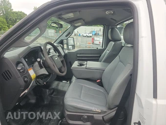 2015 Ford Super Duty F-550 Cab Chassis XL Regular Cab DRW - miniatura 7