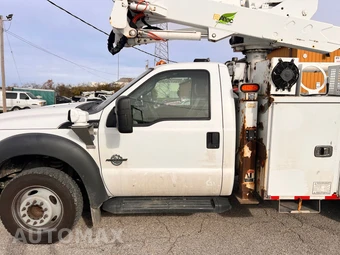 2015 Ford Super Duty F-550 Cab Chassis XL Regular Cab DRW - miniatura 15
