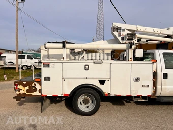 2015 Ford Super Duty F-550 Cab Chassis XL Regular Cab DRW - miniatura 17