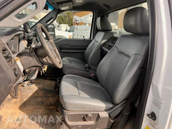 2015 Ford Super Duty F-550 Cab Chassis XL Regular Cab DRW - miniatura 25
