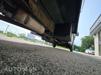 2015 Ford Super Duty F-550 Cab Chassis XL Regular Cab DRW - miniatura 14