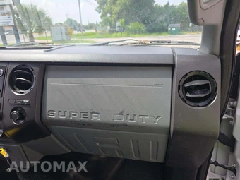 2015 Ford Super Duty F-550 Cab Chassis XL Regular Cab DRW - miniatura 16