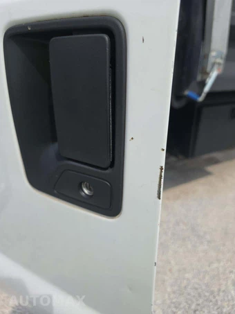 2015 Ford Super Duty F-550 Cab Chassis XL Regular Cab DRW - miniatura 18
